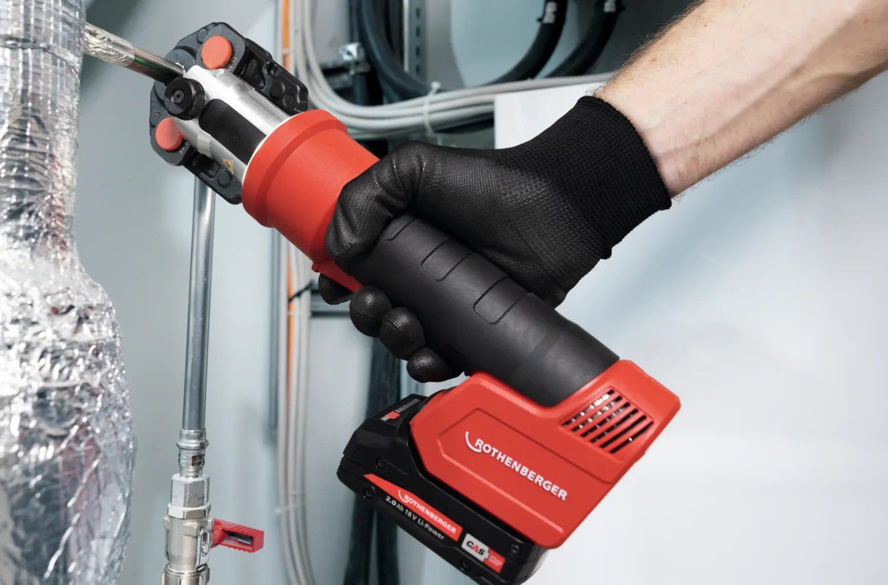 ROTHENBERGER ROMAX NANO Basic Set , CAS 18v , 32kN , 1x 2.0 Ah und Ladegerät - Sanitärwerkzeuge
