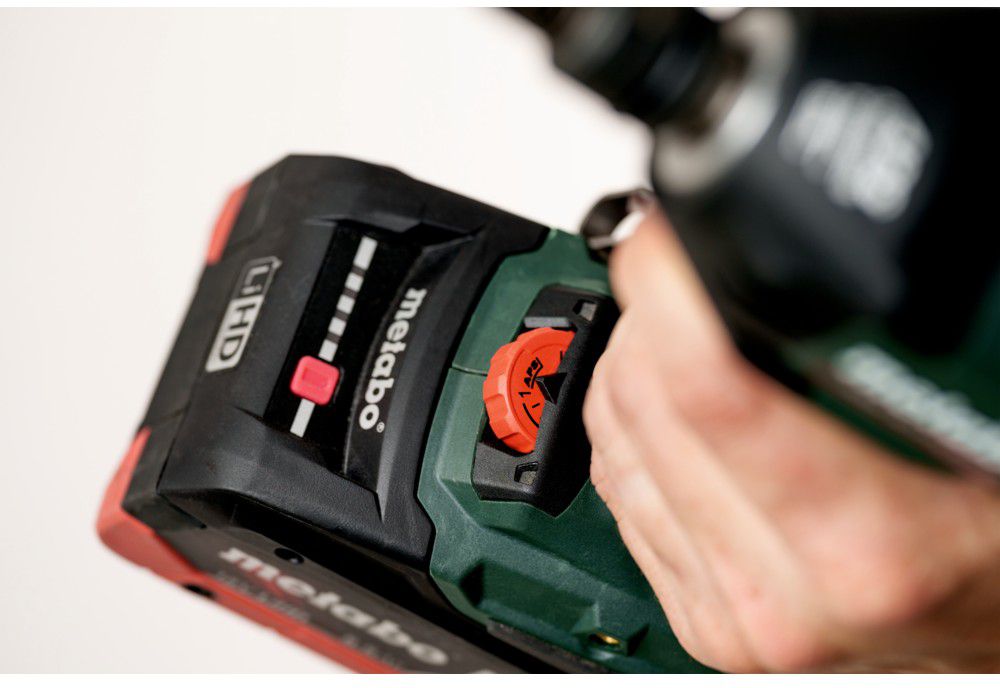 Akku-Schlagschrauber SSW 18 LTX 550 BL 18V, 2x 4.0 Ah , 550Nm, 1/2", metaBOX - Metabo Elektrowerkzeuge