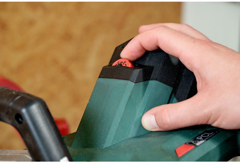 Kappsäge KGSV 216 MC 1200 W, Blatt 216 x 30 mm, 15.4 kg - Metabo Elektrowerkzeuge