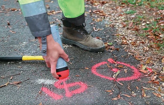 SOPPEC Markierspray Fluo TP rot fluoreszierend, 500 ml, schnell trocknend - Gartenbauwerkzeuge