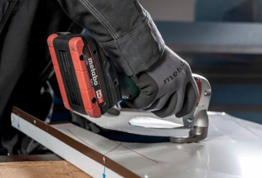 Akku-Blechschere SCV 18 LTX BL 1.6 18V, solo in metaBOX - Metabo Elektrowerkzeuge
