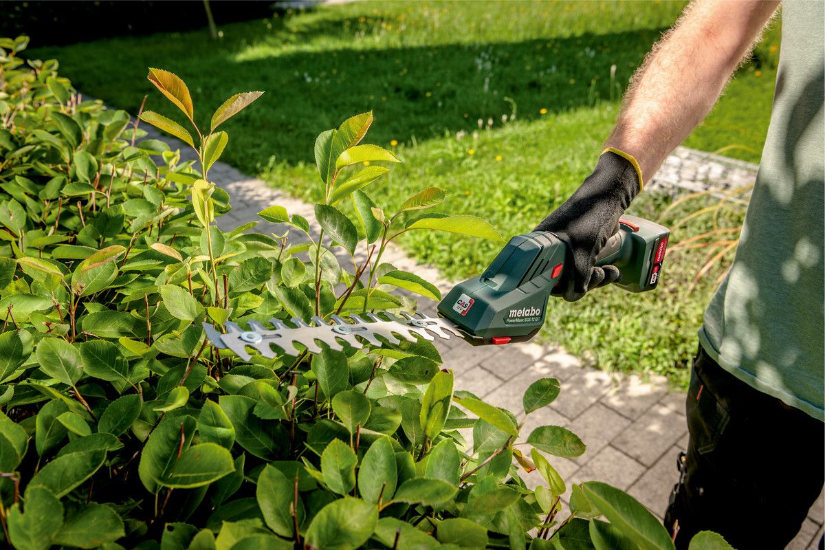 Akku- Strauch- und Grasschere SGS 12 Q 12V, PowerMaxx - Metabo Elektrowerkzeuge