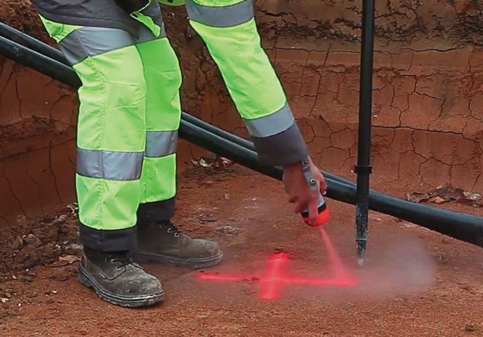 SOPPEC Markierspray Fluo TP rot fluoreszierend, 500 ml, schnell trocknend - Gartenbauwerkzeuge